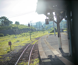田川伊田駅ホームの写真