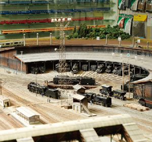 汽車倶楽部が運営する「九州レイルウェイショップ」の、迫力満点の鉄道模型