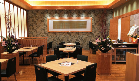 本県の魅力を発信するアンテナレストラン「福扇華（ふくおか）」屋内の写真