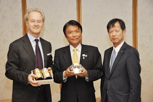 Magnus Robach,驻日瑞典特命全权大使,小川知事及隈扶三神驻福冈瑞典名誉领事