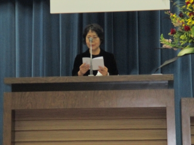 平成２８年３月３日太宰府特別支援学校卒業式で告辞を読む宮本委員
