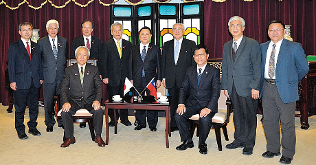 台湾・台中市議会訪問団の写真