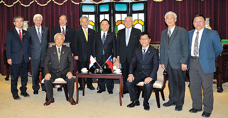 台湾・台中市議会訪問団の写真