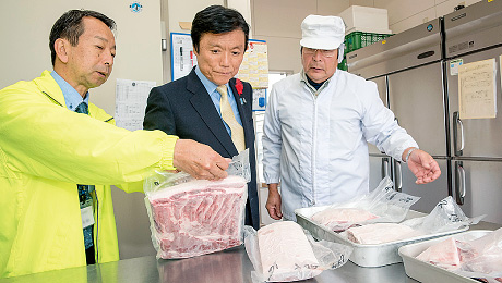 みやこ町有害鳥獣食肉加工施設での様子