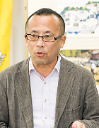 「三四郎の学校」事務局長の日賀優一（ひが ゆういち）さん