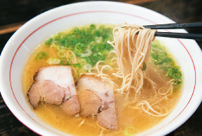 ドラゴンロードで食べられるラーメンの写真