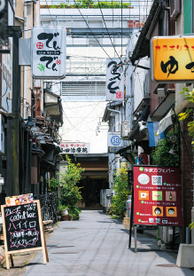 レトロな雰囲気が残る路地の様子