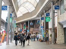 商店街での人との出会いの様子3