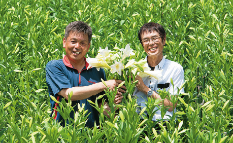 中村芳幸さん（左）と西尾修一さん（右）の写真