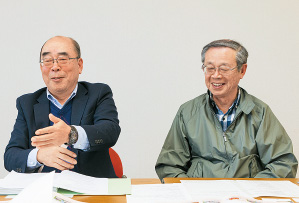 会長の波田幸正さん（左）と事務局長の中山勝さん（右）の写真