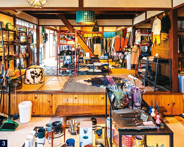 yama no ouchiに雑貨が並ぶ店内写真 yama no ouchiに雑貨が並ぶ店内写真