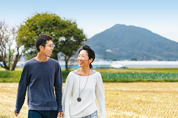 前原宿ことのは宿主 野北智之さんと、ことのはフォト写真家 野北佳奈さん写真