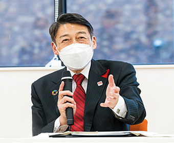 笑顔の知事の写真 笑顔の知事の写真