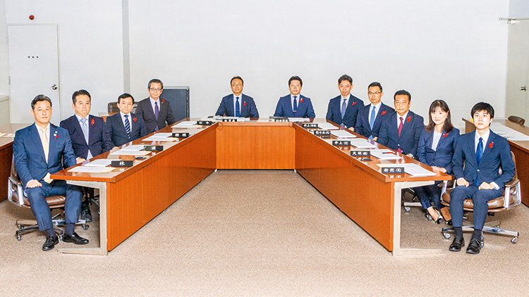 農林水産委員会の集合写真
