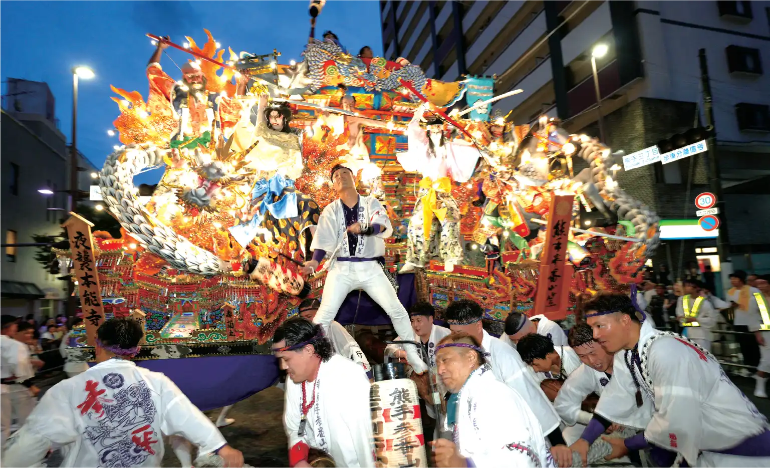 黒崎祇園山笠の様子