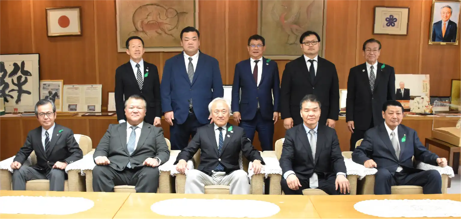 公益財団法人日本相撲協会 九州場所担当親方による議会表敬の写真