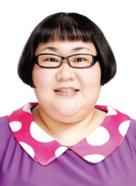 お笑いタレントの安藤なつ氏