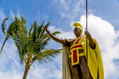 （写真）ハワイ島カパルアのカメハメハ大王像