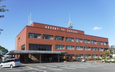 糸島総合庁舎の建物の全景写真