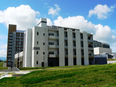 九州大学水素材料先端科学研究センターの外観