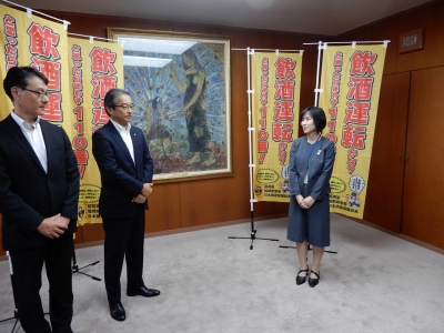 御挨拶の様子（浦田部長）