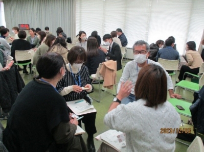 昨年度参加者同士の交流の様子