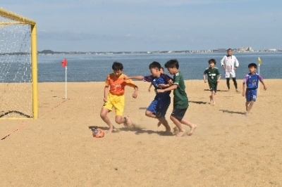 写真：ビーチサッカー