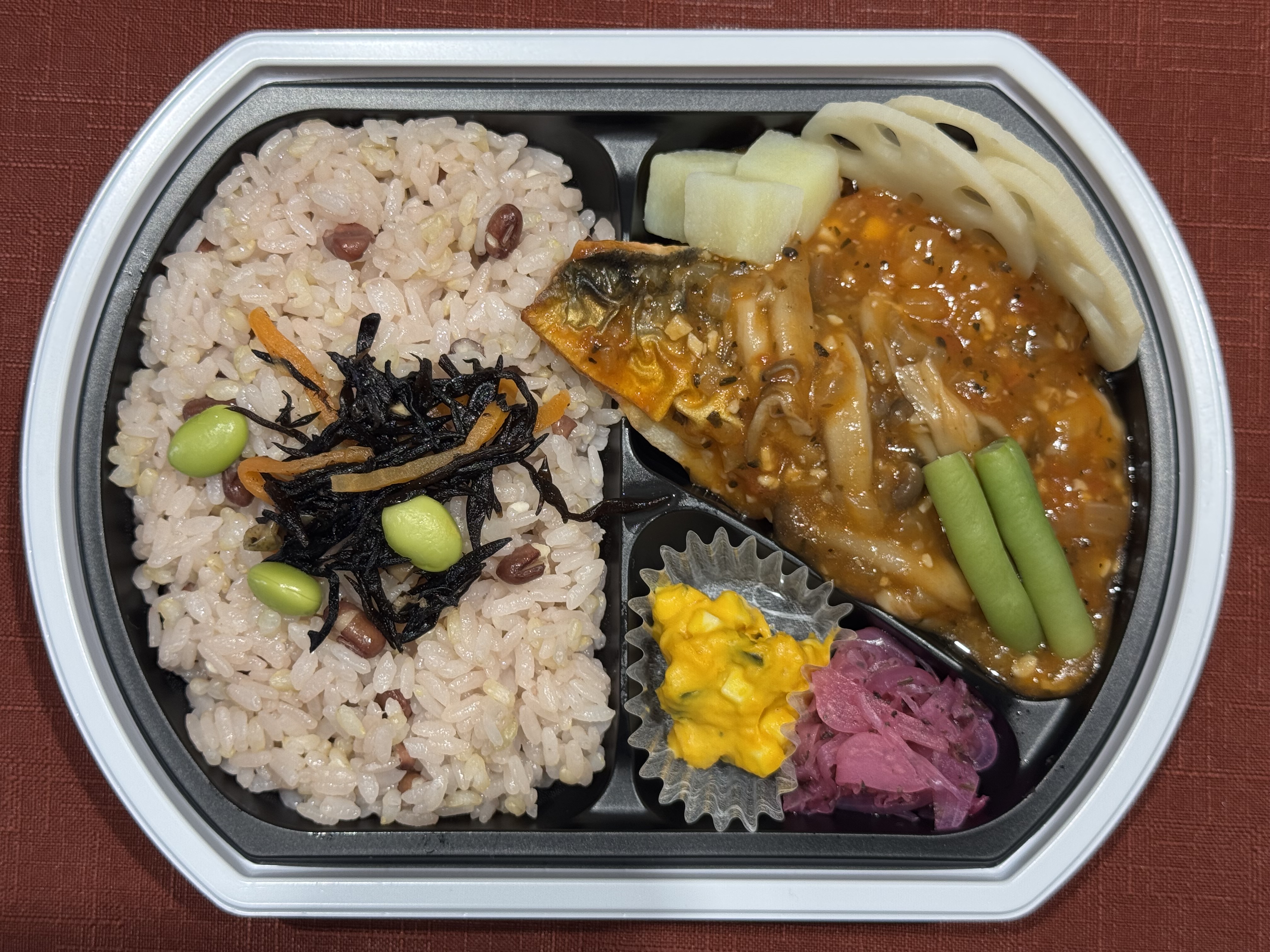 トマトジュースで！サバの煮込み風