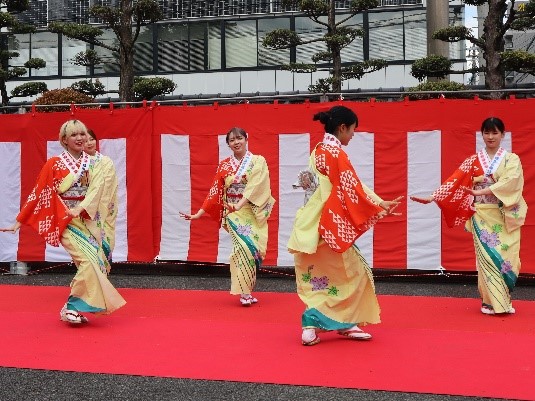 博多民謡協会どんたく隊