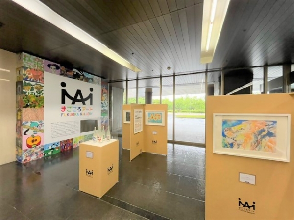 県庁１階　まごころアート