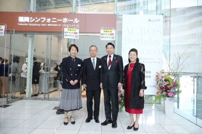 知事写真