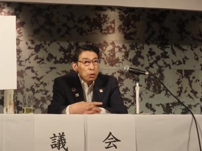 挨拶する知事