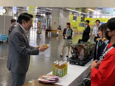 販売会