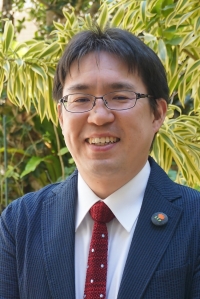 白井旬氏