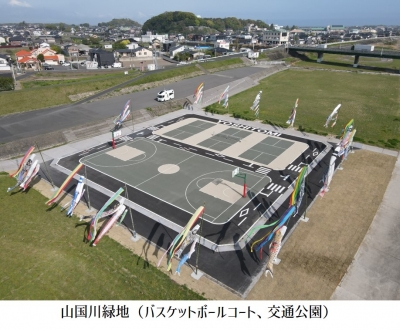 吉富町の山国川緑地