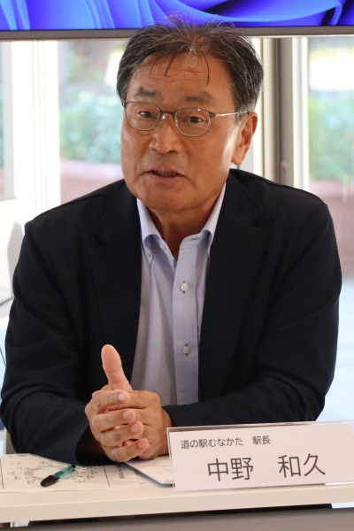 中野氏