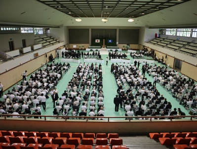 式典会場の様子の写真