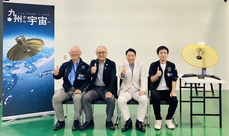 知事写真