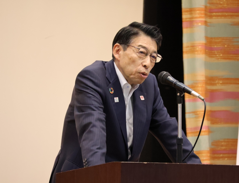 知事写真