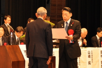 （写真）令和6年度知事表彰贈呈の様子