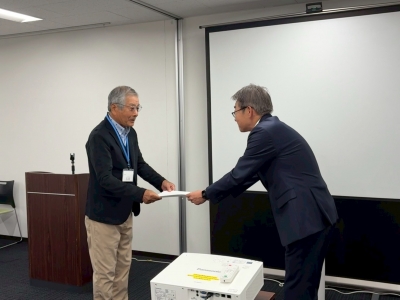 会議の様子（委嘱状交付）