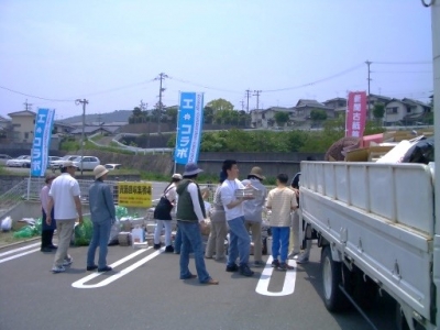 資源回収活動の様子