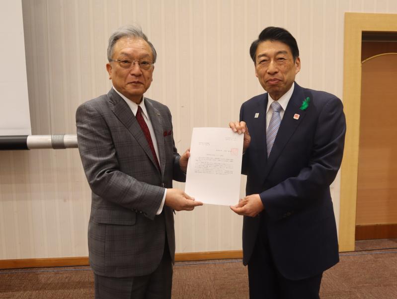 知事写真