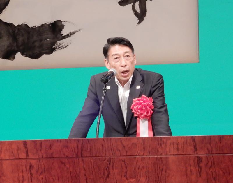 知事写真