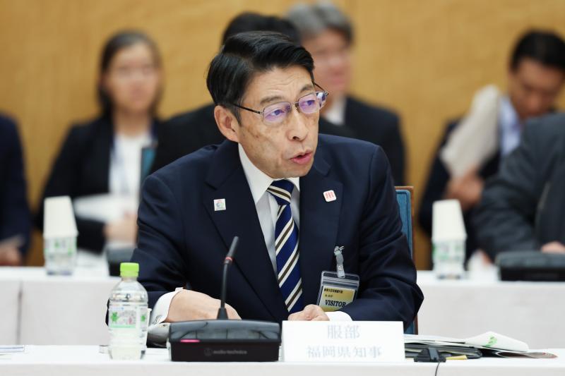 知事写真