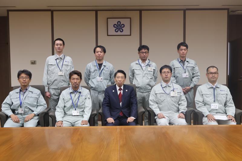 派遣される職員と知事