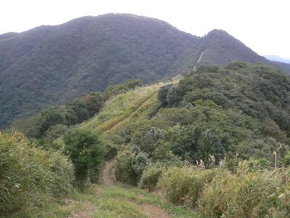 小文字山縦走路より望む足立山