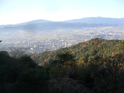 四王寺山より脊振山・九千部山を望む