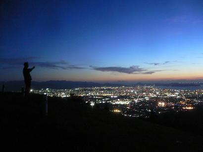 米ノ山から眺める福岡市街地の夜景です