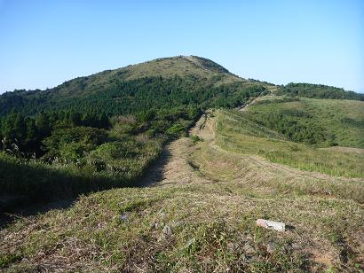 四方台より望む平尾台最高峰貫山